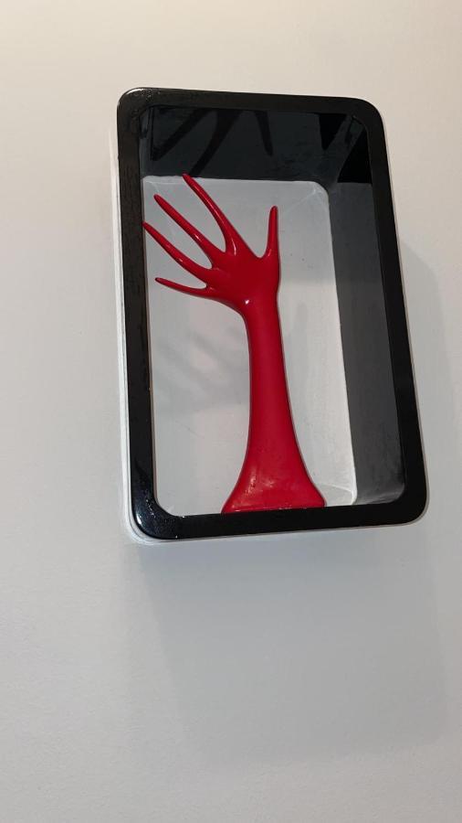 Vibrant Red Apartment I Contactless Check-In Vienna Exterior photo